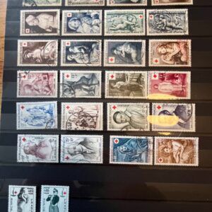 00390 Frankrijk Rode Kruis gestempeld 1940-1960 + 1969